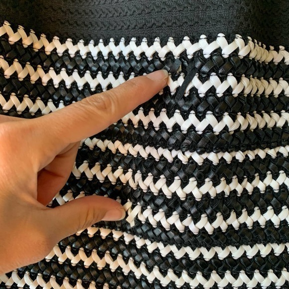 Miami Skirt Size Small Black and White Puffy Skirt - Picture 4 of 9